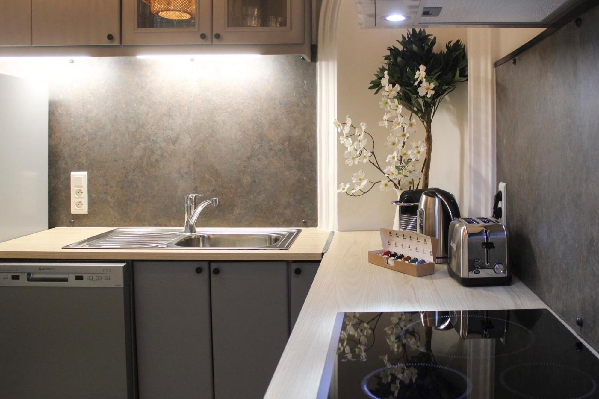 Comfort And Charm In The Heart Of 9 Appartement *