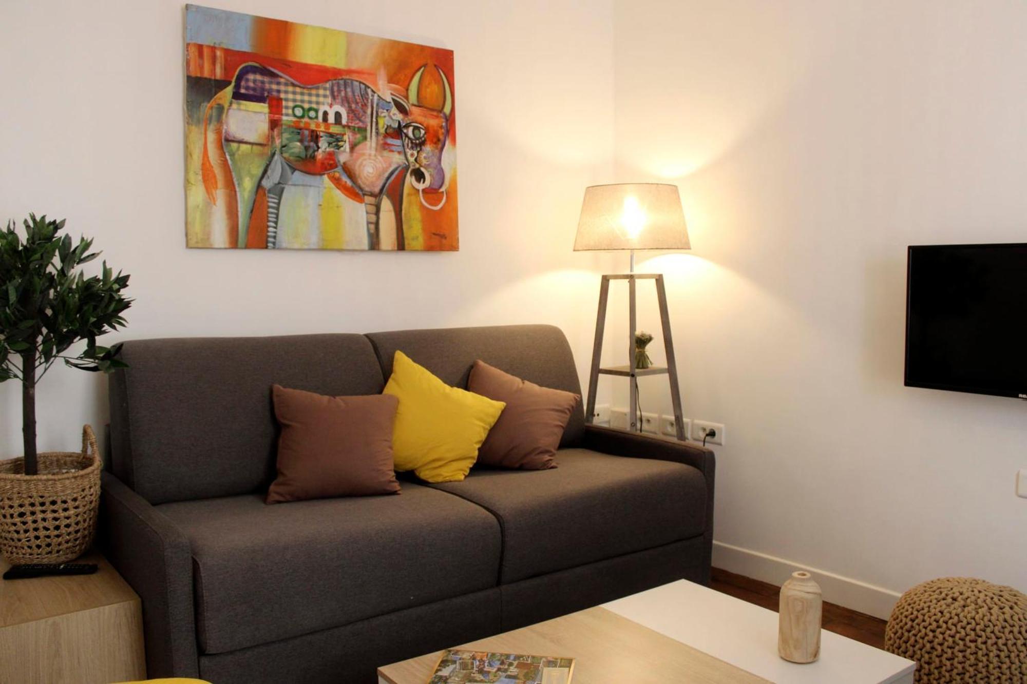 Comfort And Charm In The Heart Of 9 Appartement Parijs